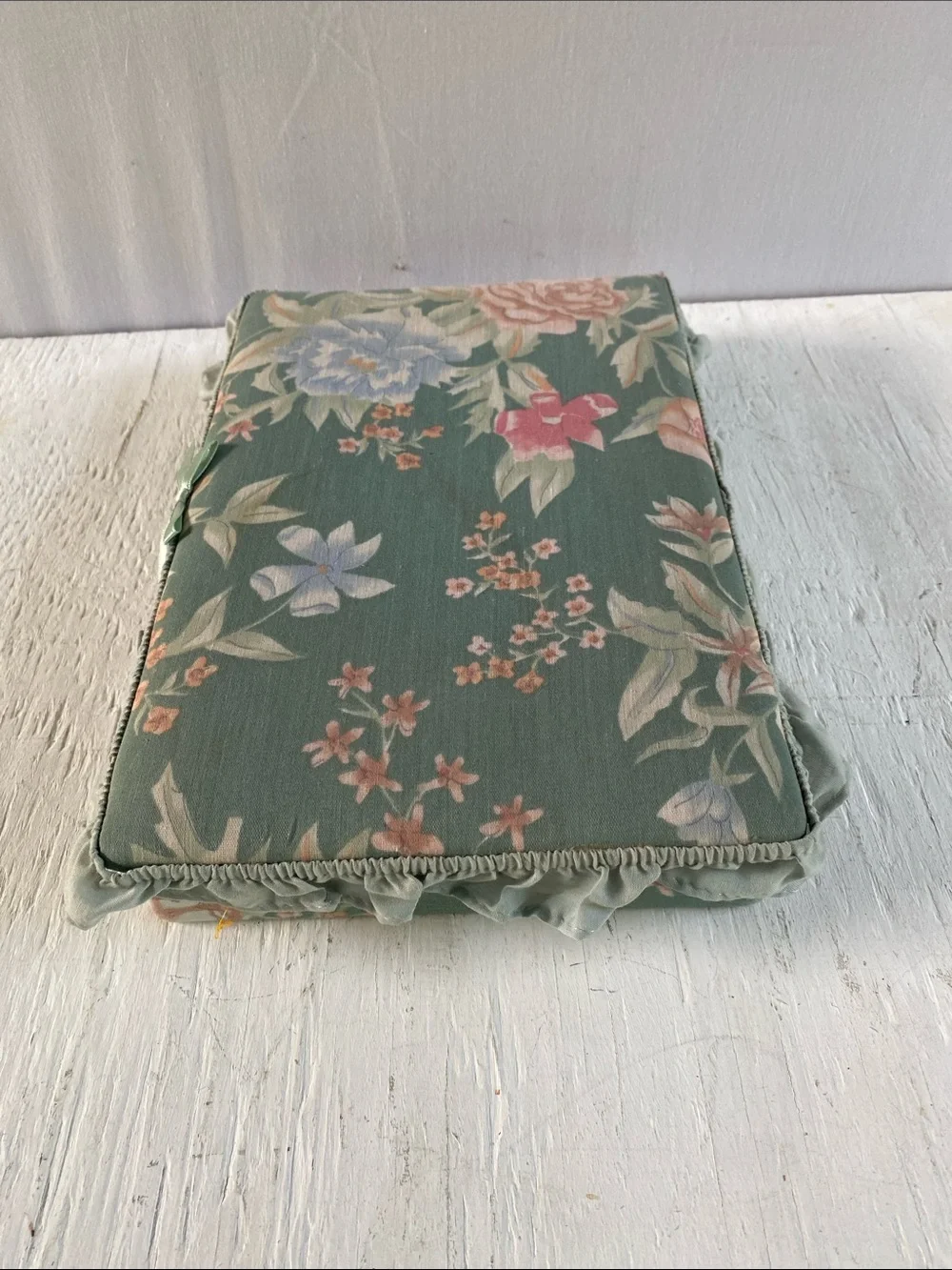 Floral Mint Green Rectangular Jewelry scalloped Case